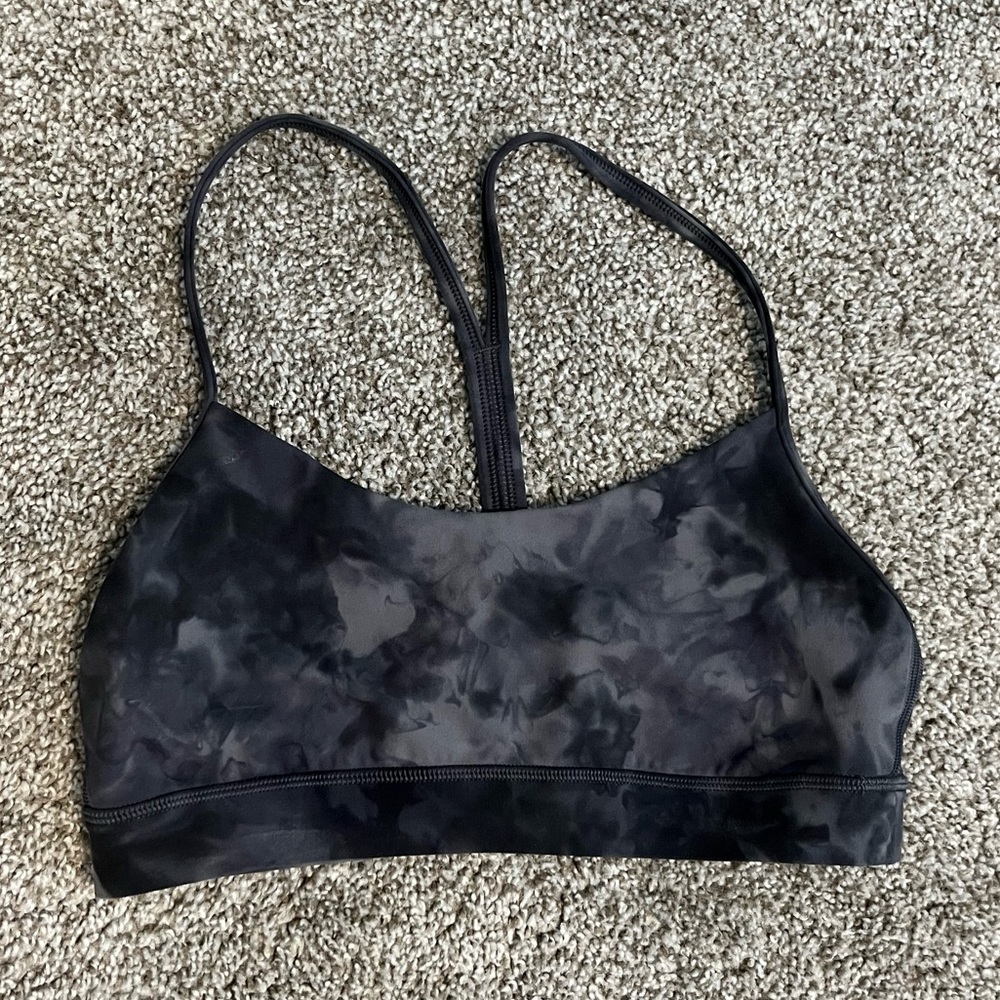 lululemon diamond dye flow y bra, size 6